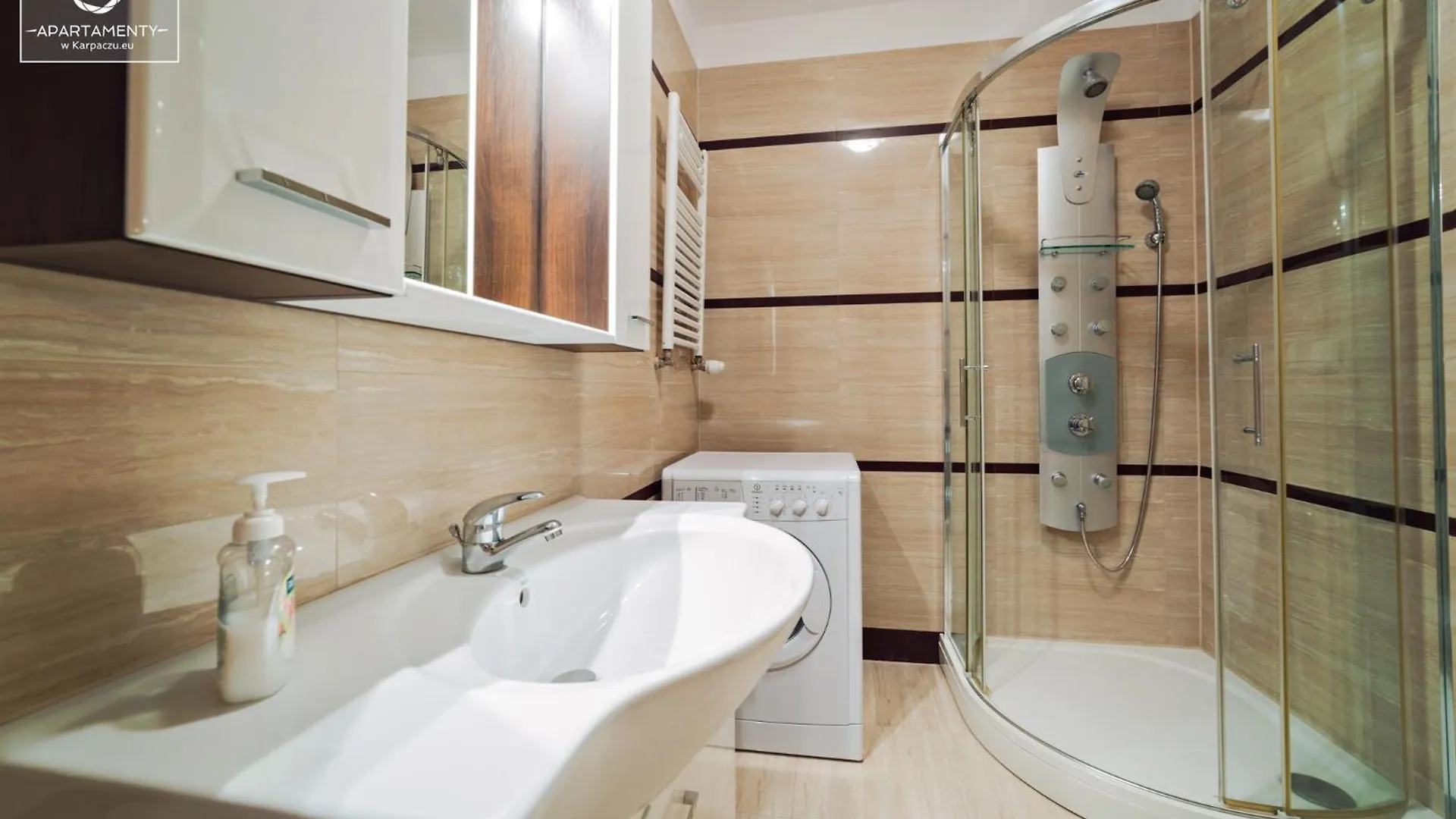 Wonder Home - Apartamenty Z Balkonami Blisko Centrum Karpacza 폴란드