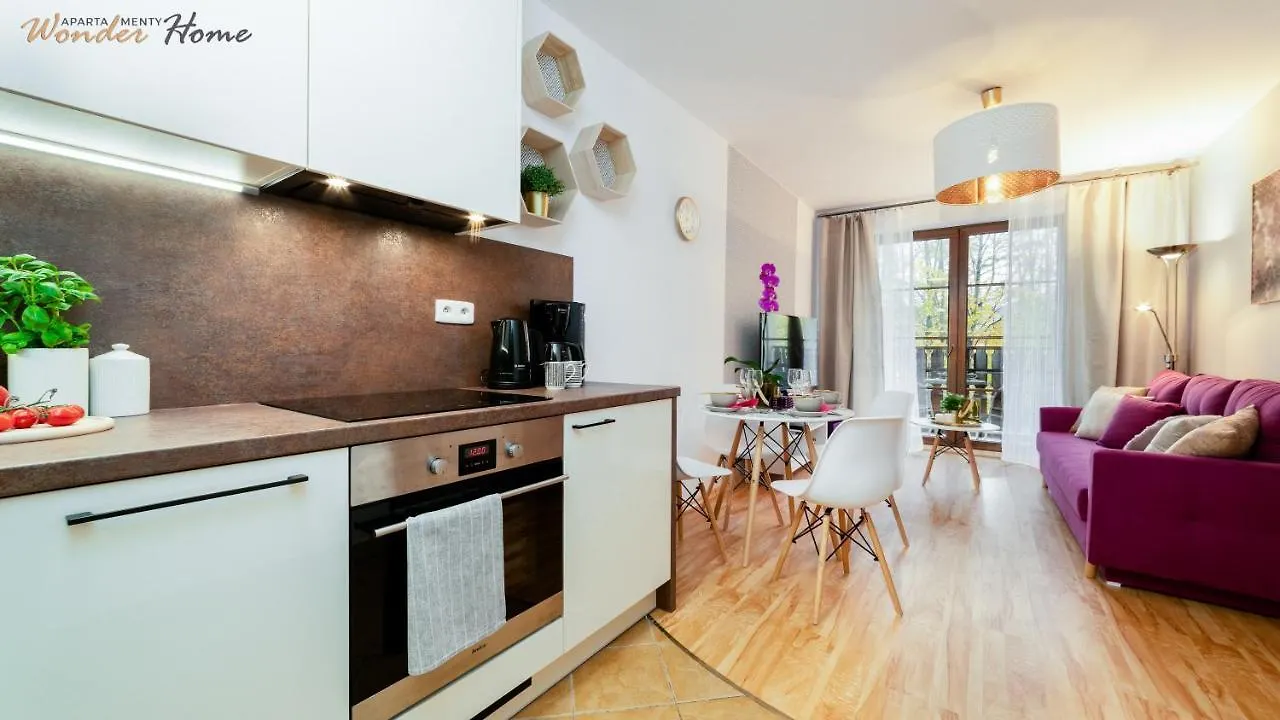 Wonder Home - Apartamenty Z Balkonami Blisko Centrum Karpacza 아파트